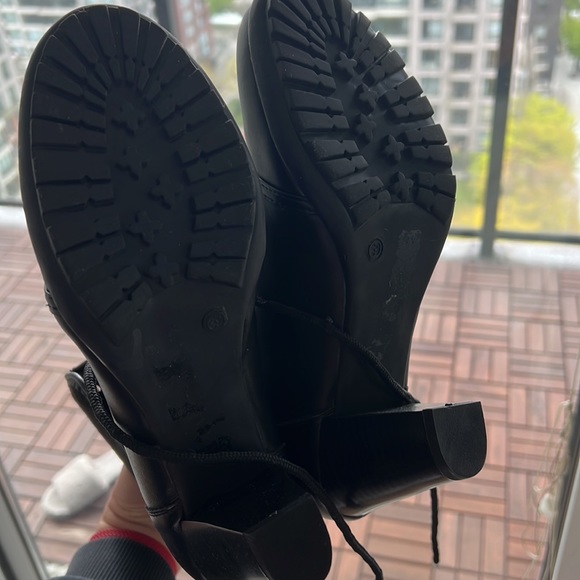 New chic boots - Picture 2 of 4